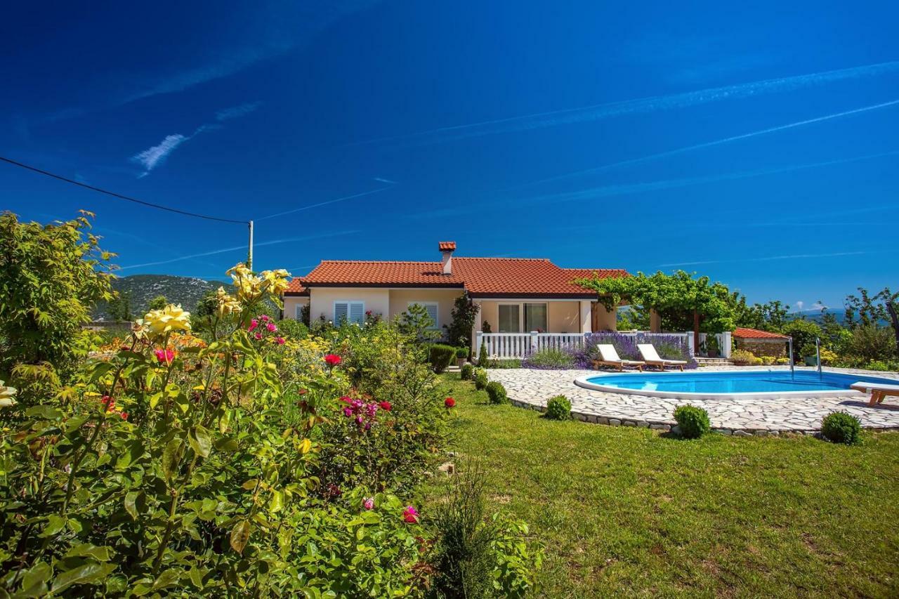 Villa Ana - 3 Bedroom Villa With Private Pool And Unspoiled Natural Environment Kucice Exterior foto