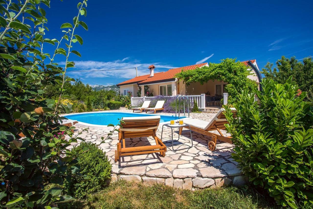 Villa Ana - 3 Bedroom Villa With Private Pool And Unspoiled Natural Environment Kucice Exterior foto